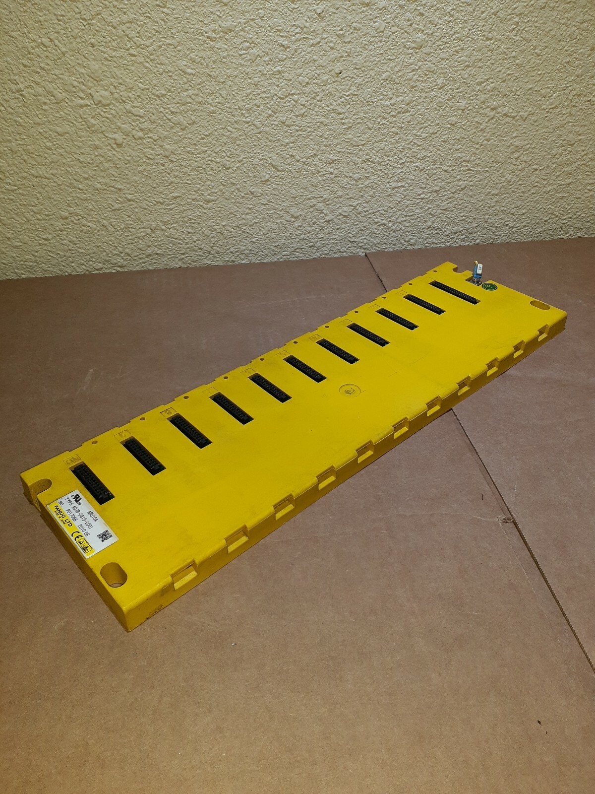 FANUC ABU10A A03B-0819-C001 10 SLOT RACK A350-9001-T042/02 Fast Shipping