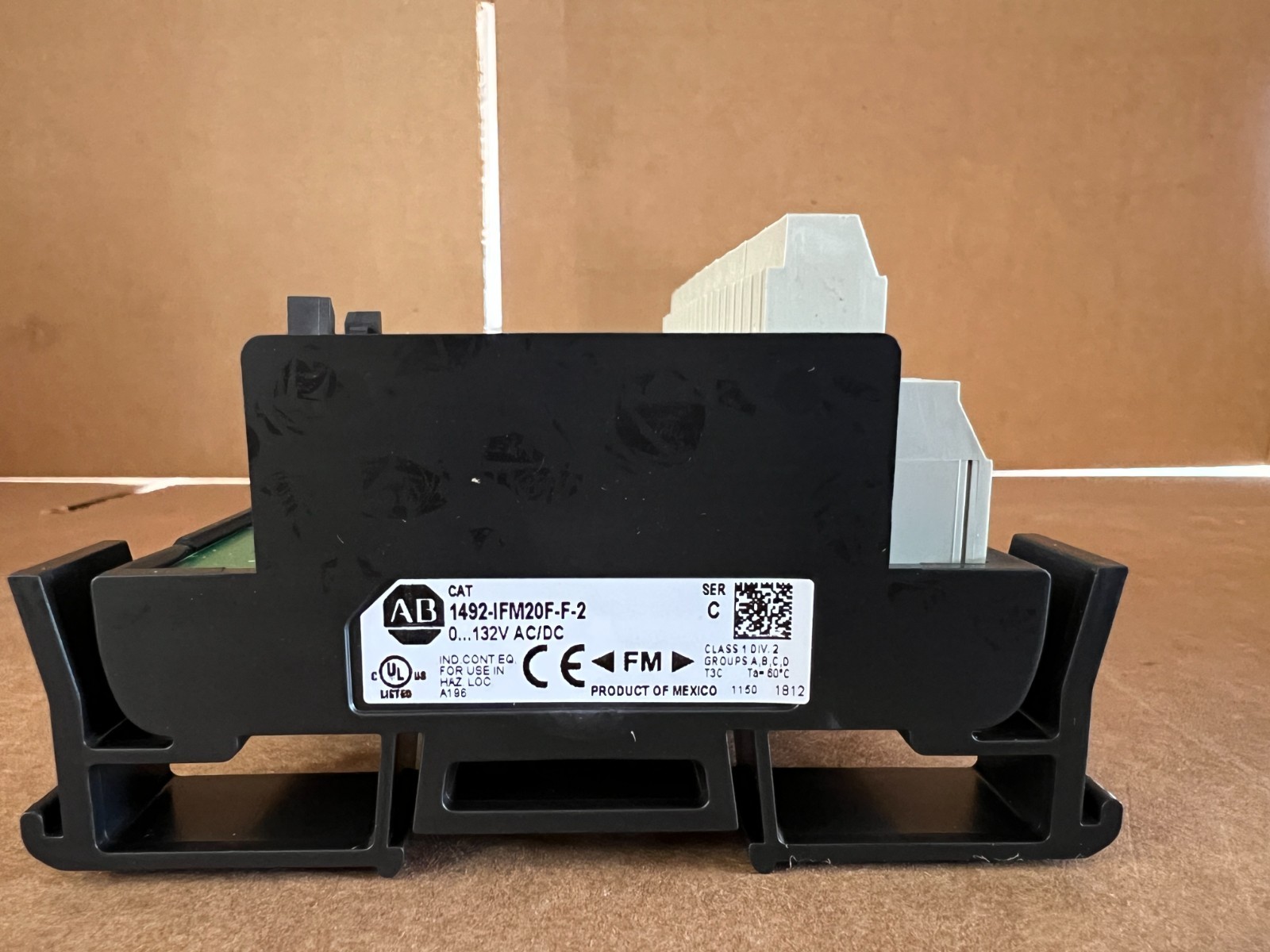 ALLEN BRADLEY, 1492-IFM20F-F-2, SER C, INTERFACE MODULE, NEW! MAKE OFFER!