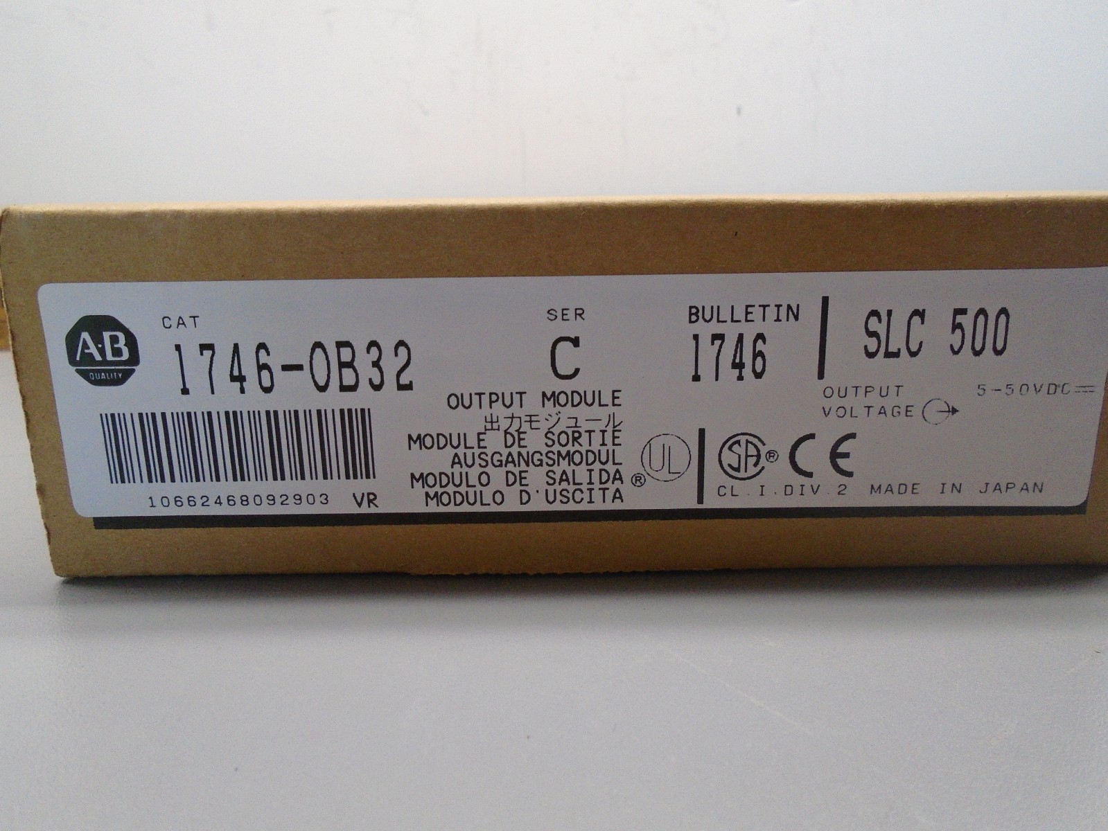 New old Stock 1746-OB32 /C Allen Bradley SLC 500 DC output 1746-0B32 N240