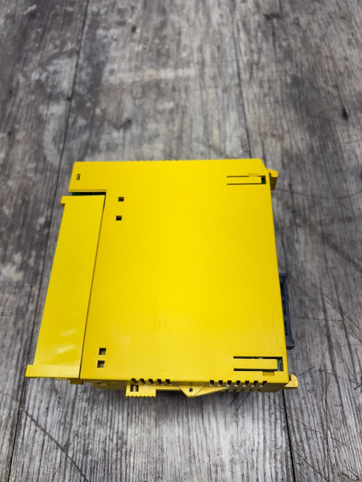FANUC A03B-0819-C051 I/O MODULE AAD04A PLC CONTROL MODULE