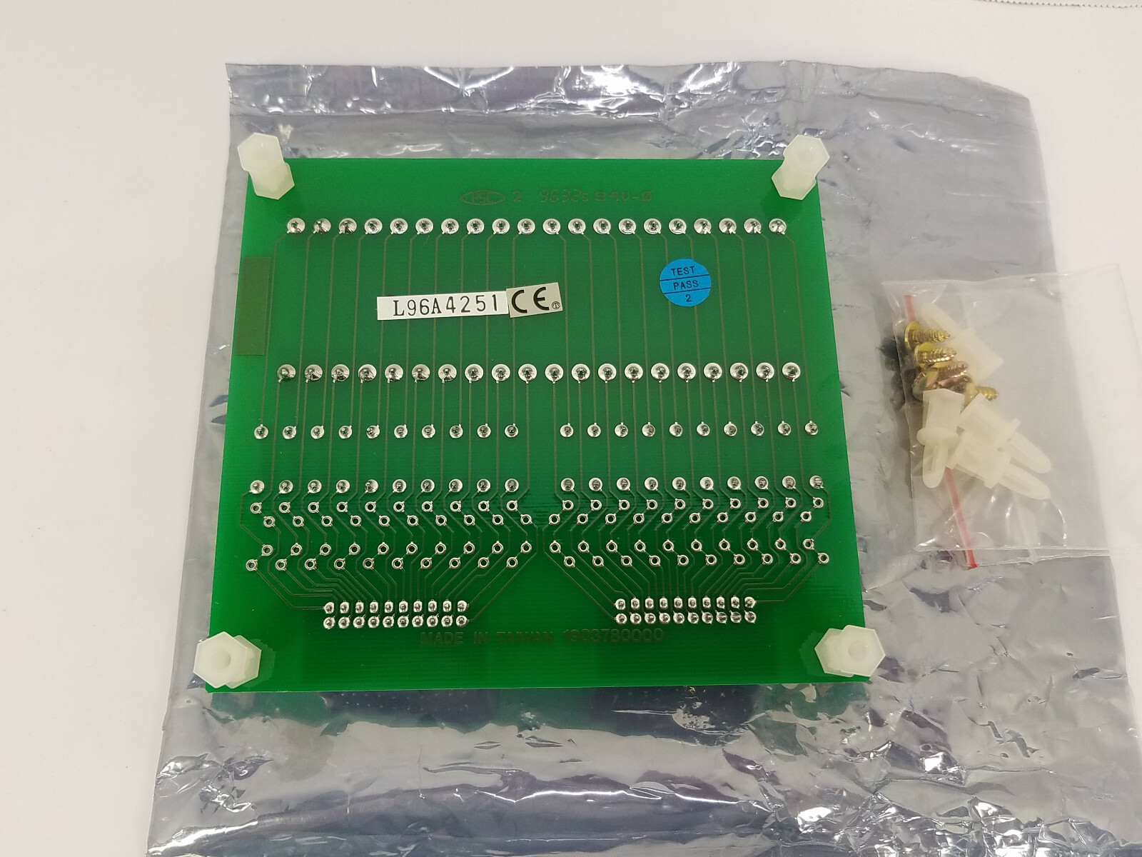 Advantech PCLD-780 Wiring Terminal Board 40 Terminal Points for two 20-pin IDE