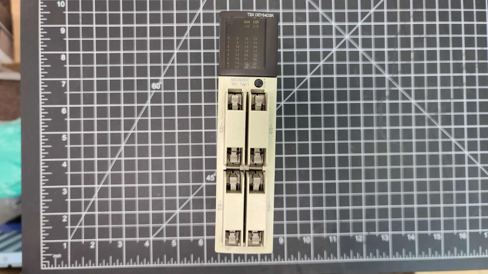 Schneider Modicon TSXDEYD2K Digital Input 64DI 64 x digital 24Vdc {OFF}