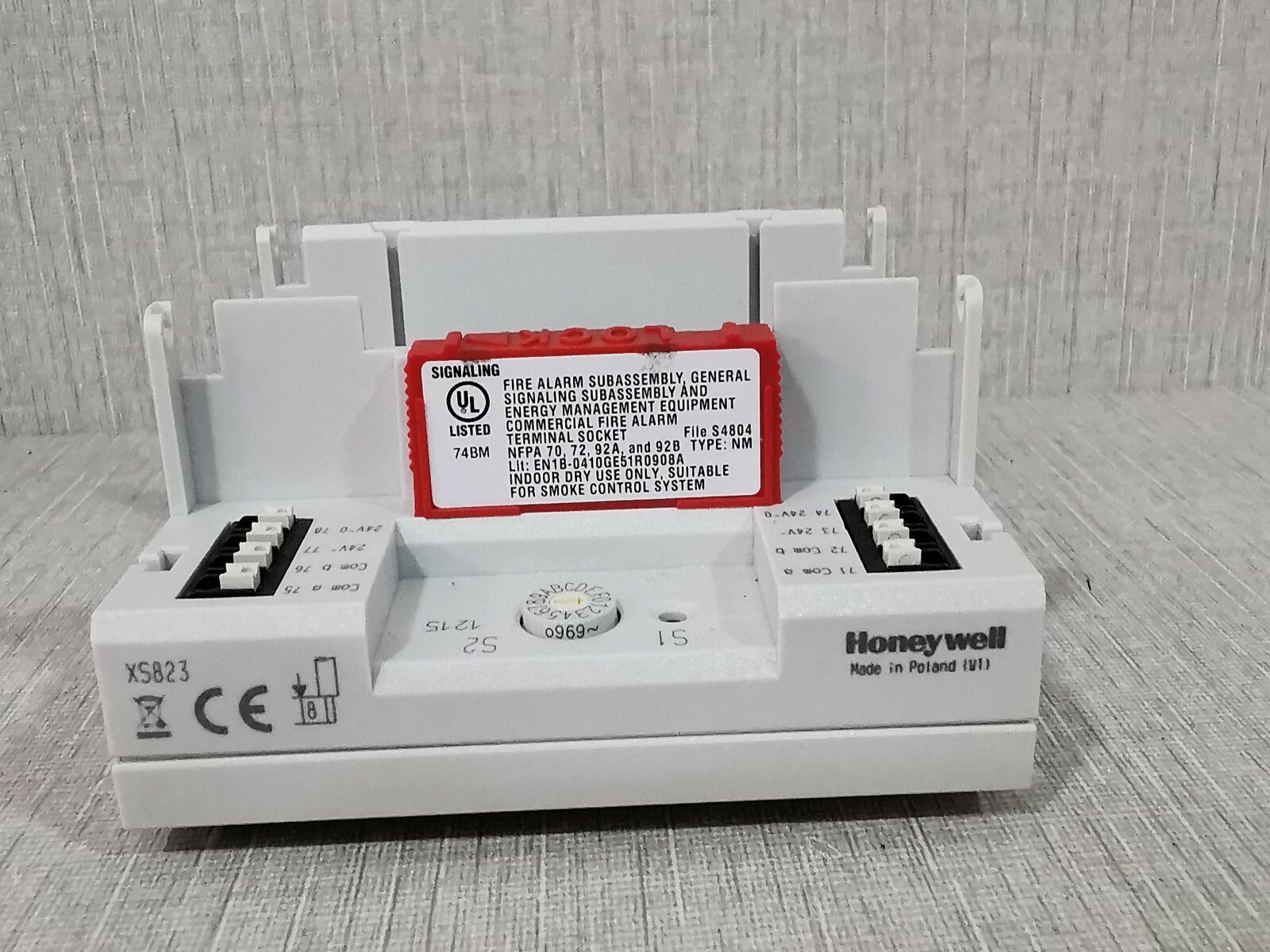 Honeywell XS823 Terminal Socket WITH FHILTY BOX