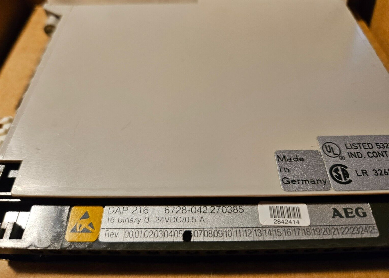 Modicon Schneider Electric DAP 216 Rev. 06 Output Module 16-Binary 24VDC/0.5A