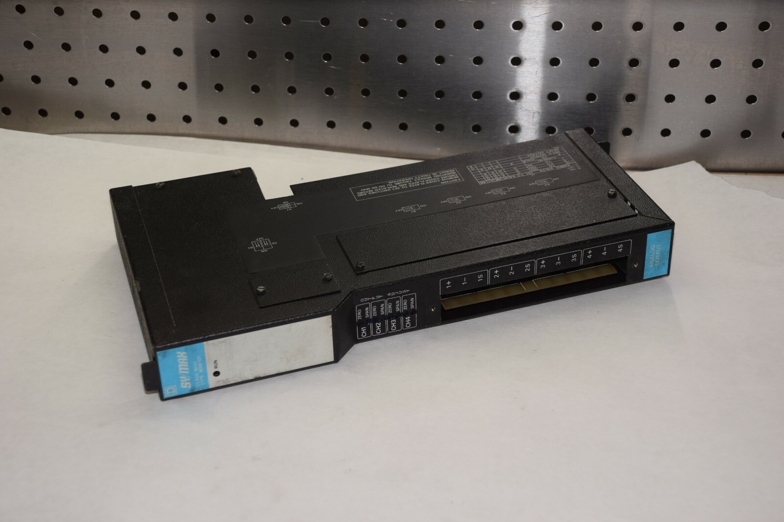 SQUARE D SY/MAX ROM-121 ROM 121 8030 SERIES B NO WIRE PLUG OUTPUT MODULE