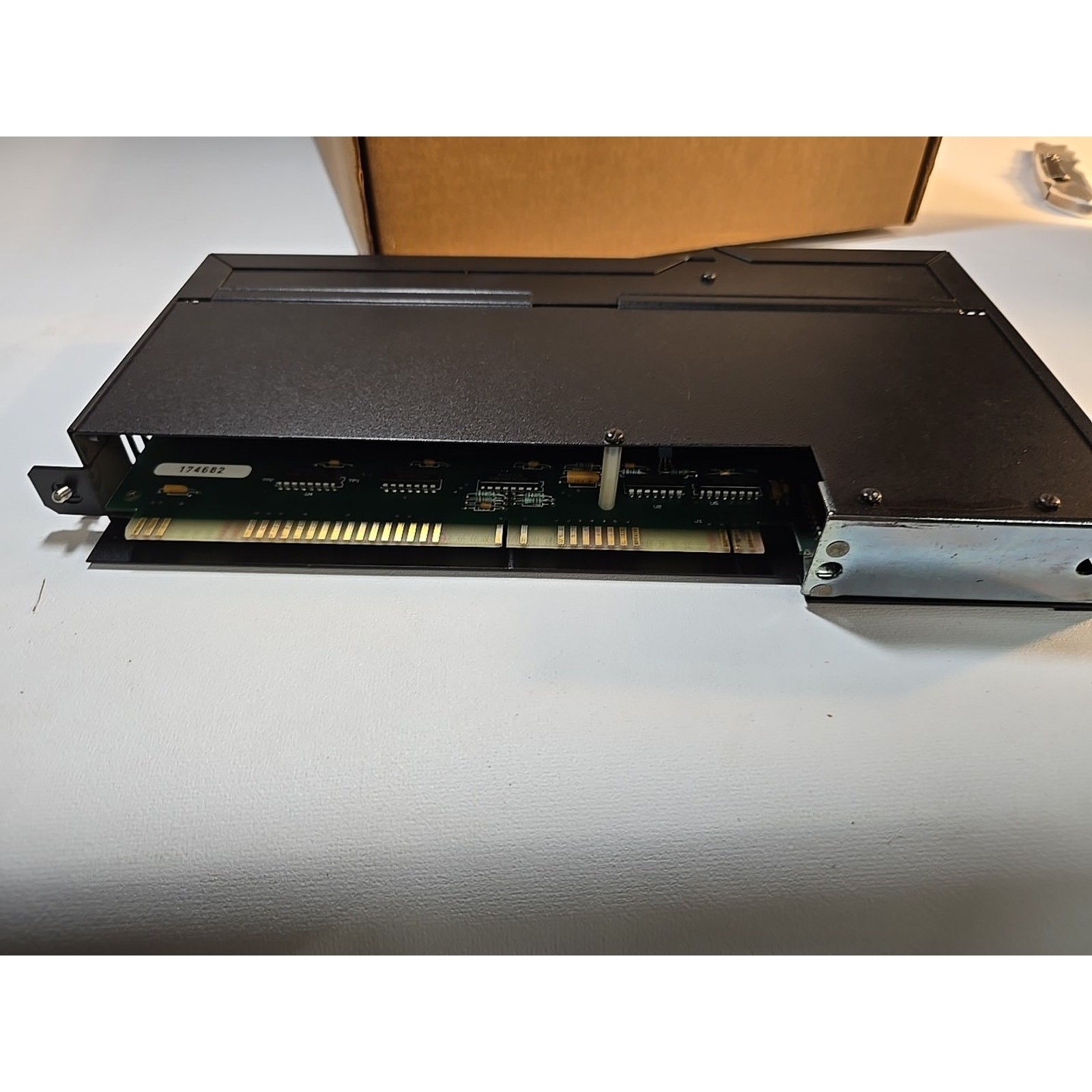 Sy/Max Class 8030 Rim-101 16 Function Input Module 120 Vac Square D Schneider