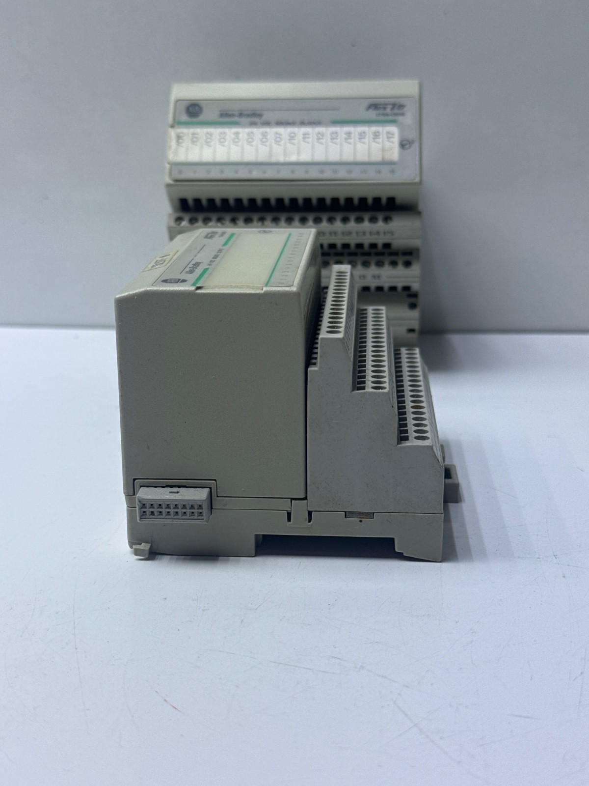 LOT OF 2 PCs Allen-Bradley 1794-0B16 Flex I/O Module