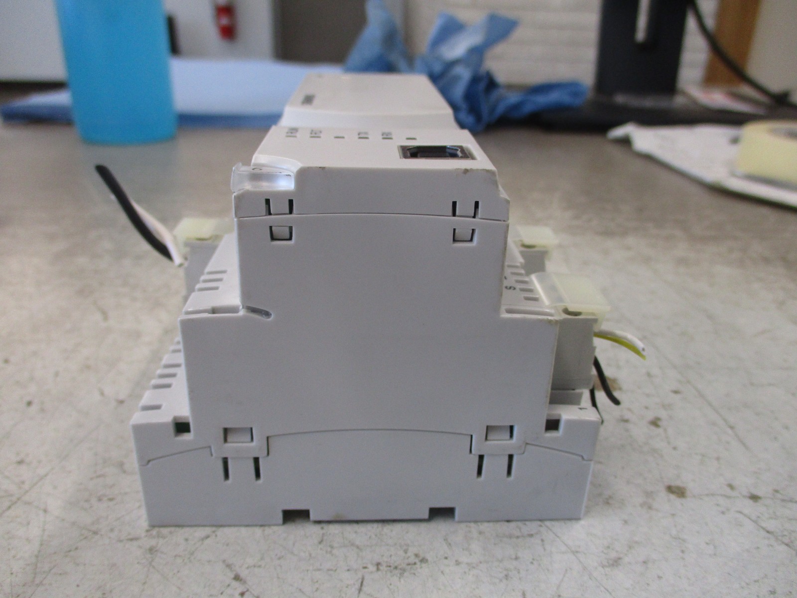 Siemens TX-I/O Bus Interface Module TXB1.P1 24VAC 50/60Hz Used