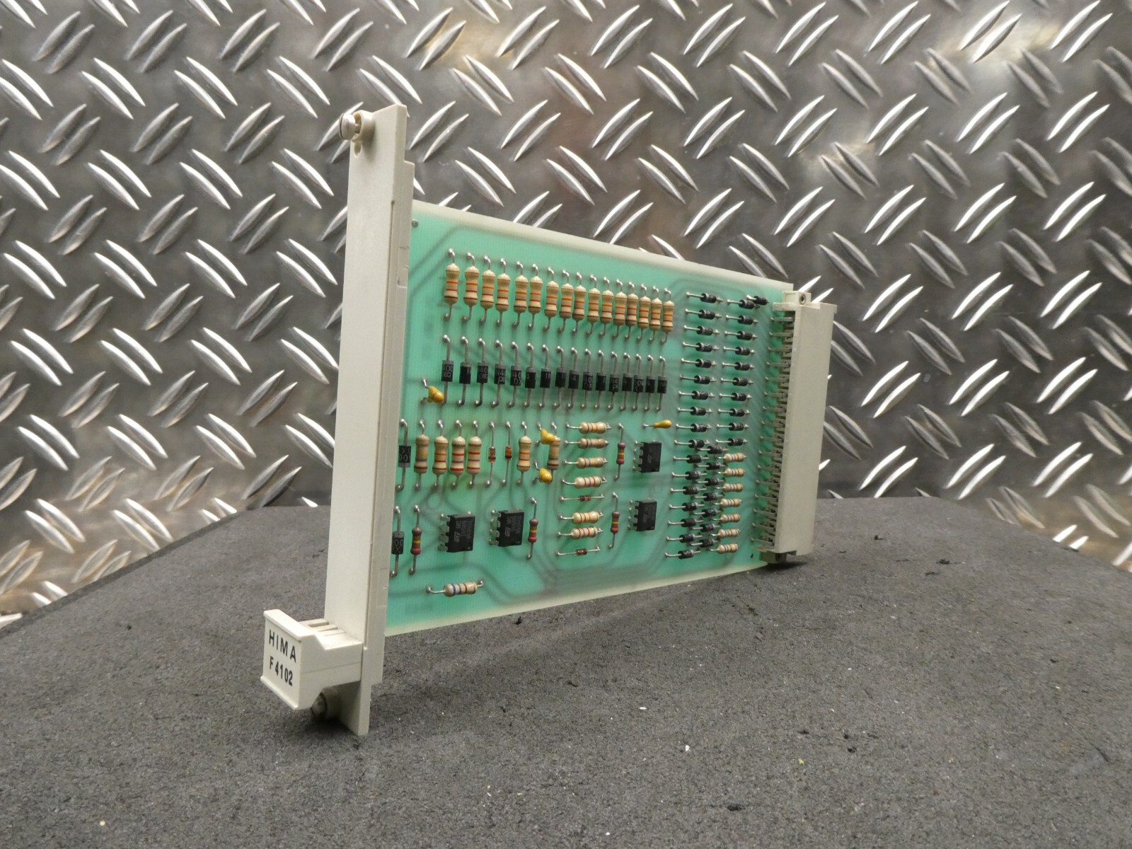 Hima F 4102