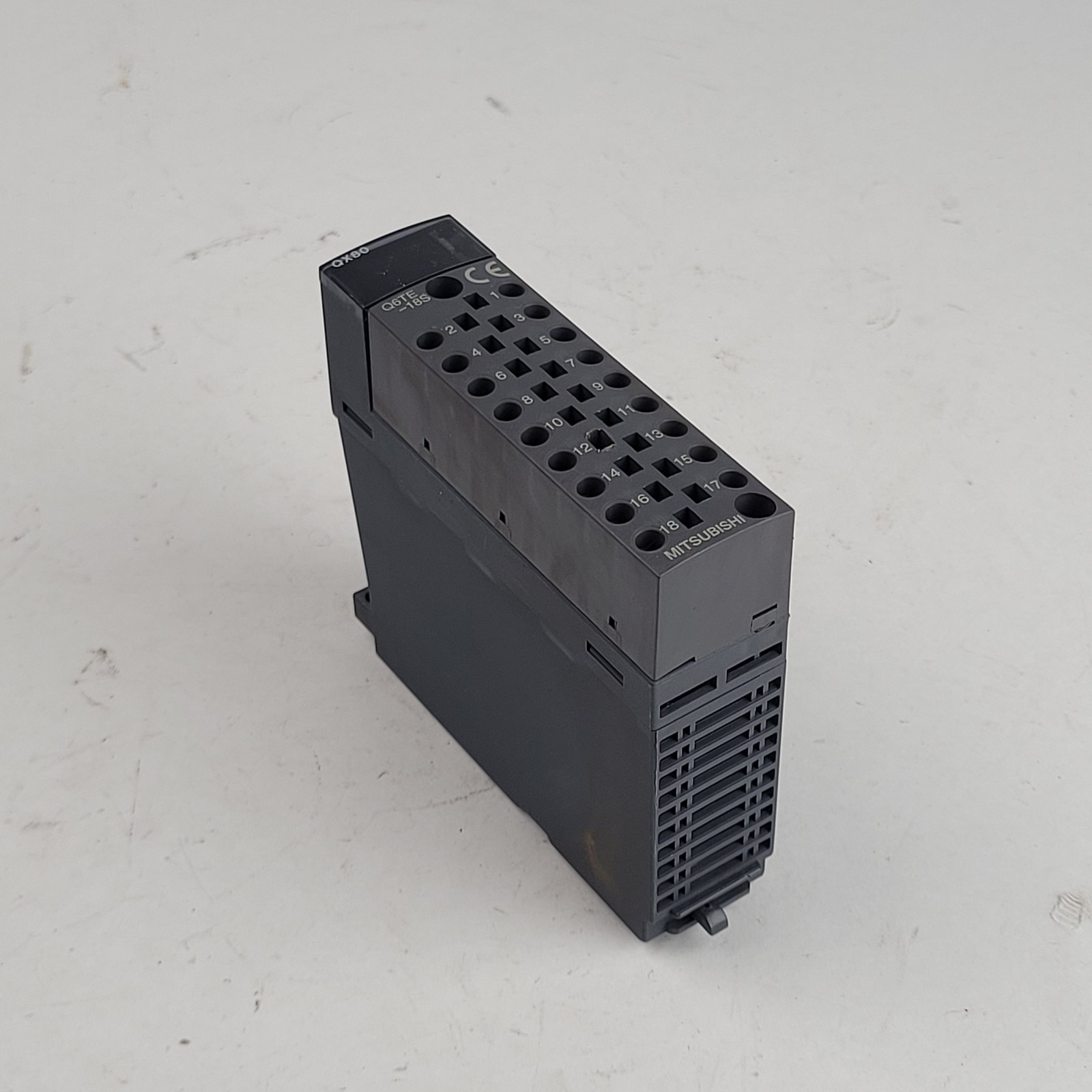 Mitsubishi QX80 Input Module, 24VDC, 4mA, 0.05A – USED