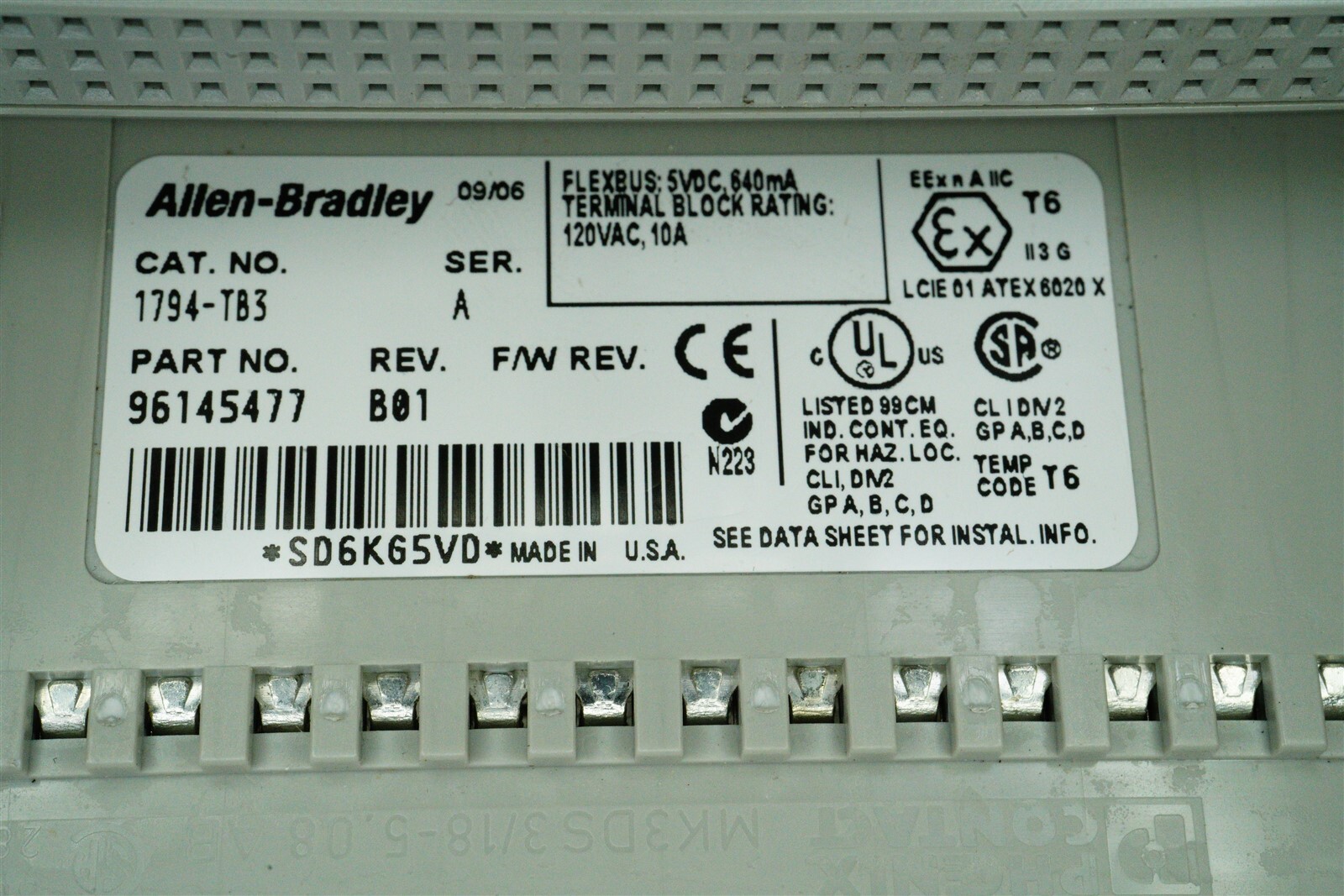 Allen Bradley 1794-IE8 Ser. B Flex I/O Analog Input Module W 1794-TB3