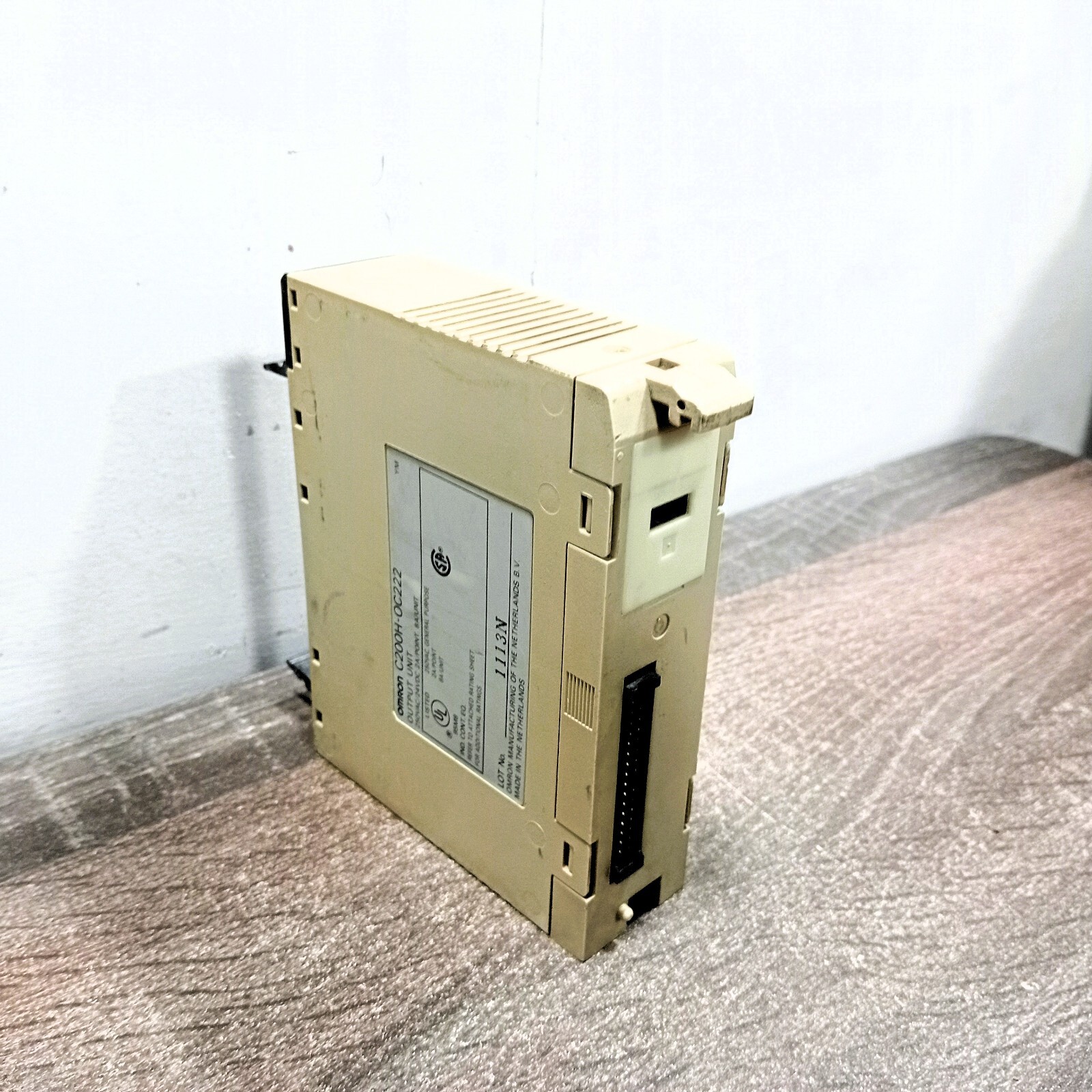 USED | OMRON C200H-OC222 OUTPUT MODULE RELAY SYSMAC C200 12 CHANNEL RELAY OUTPUT