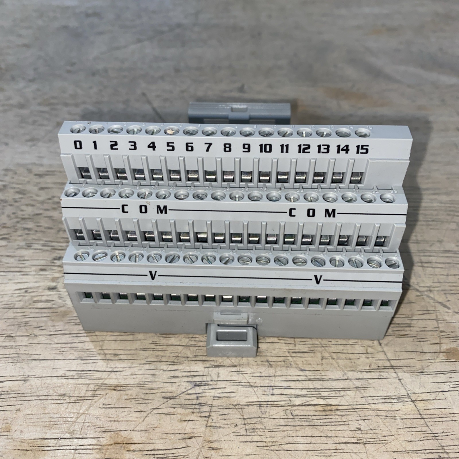 Allen Bradley 1794-TB3 Ser A Flex Terminal Base 10A 125V 50/60HZ 16-Term