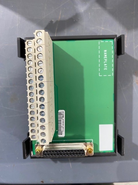 Allen-Bradley 1492-AIFM8-3 Analog Interface Module Series C
