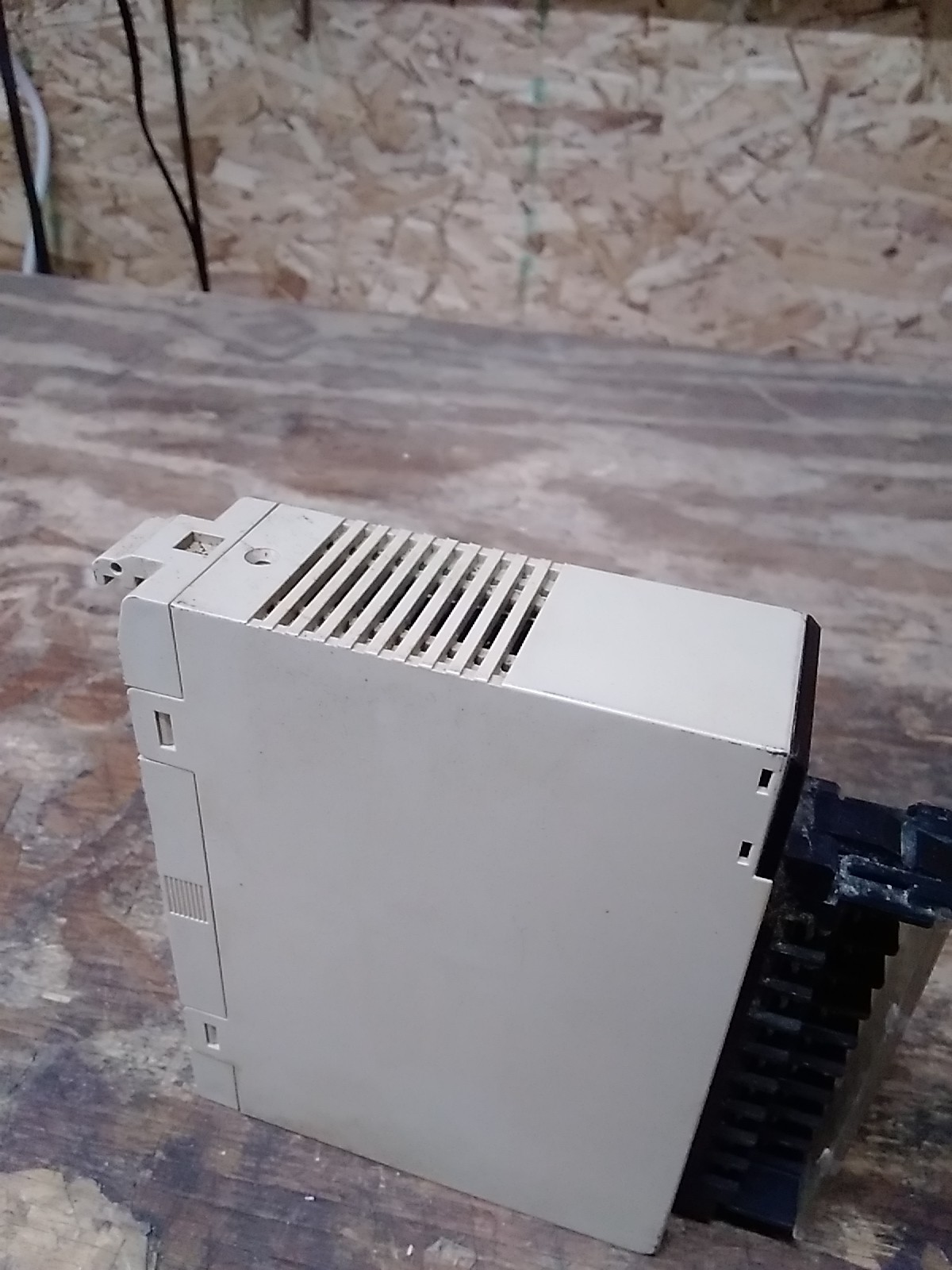 Omron C200H-ID212 DC Input Module, 16 Point, 24vdc, 7Ma, Sysmac C200