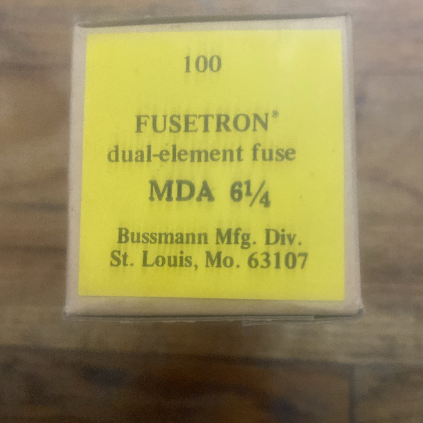 Buss Fuse Box Of 100 MDA- 61/4. MDA-6 1/4 Bussmann Ceramic