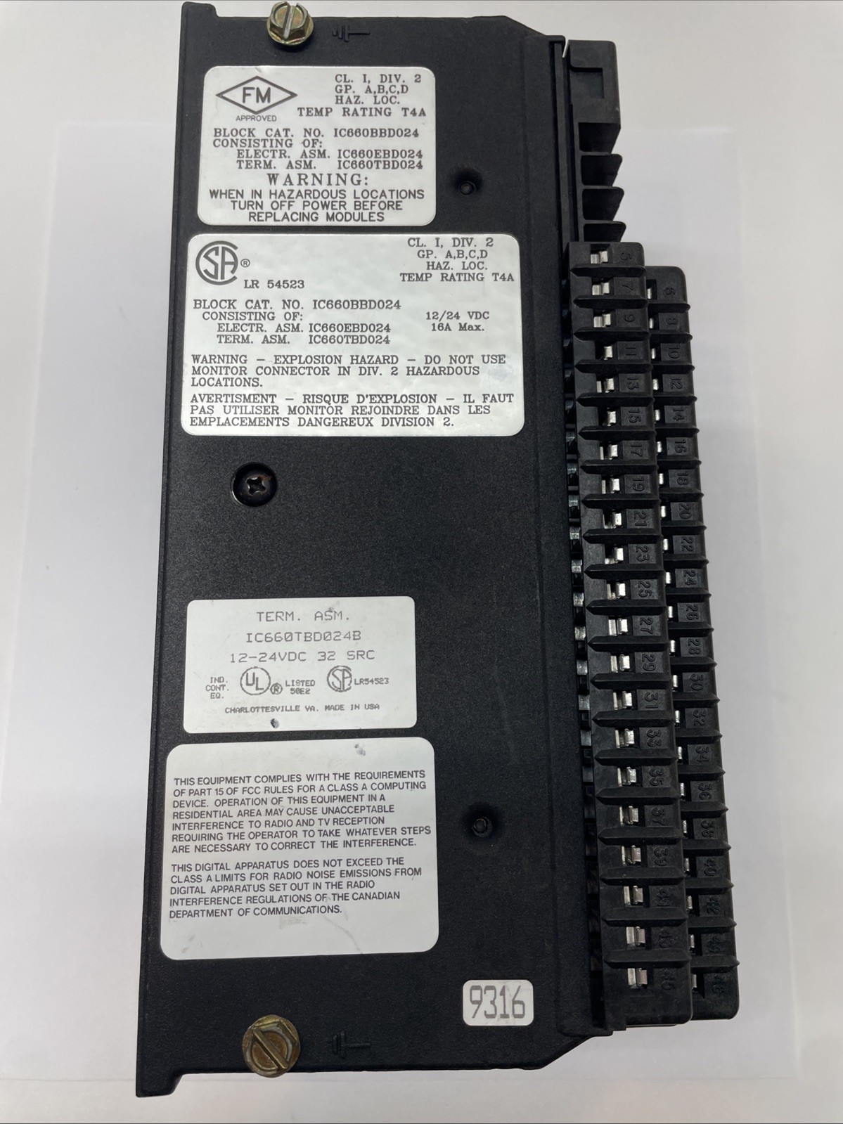 GE Fanuc IC660BBD024 GENUIS I/O Block 32-Circuit 12-24 VDC (EBD024K + TBD024B)