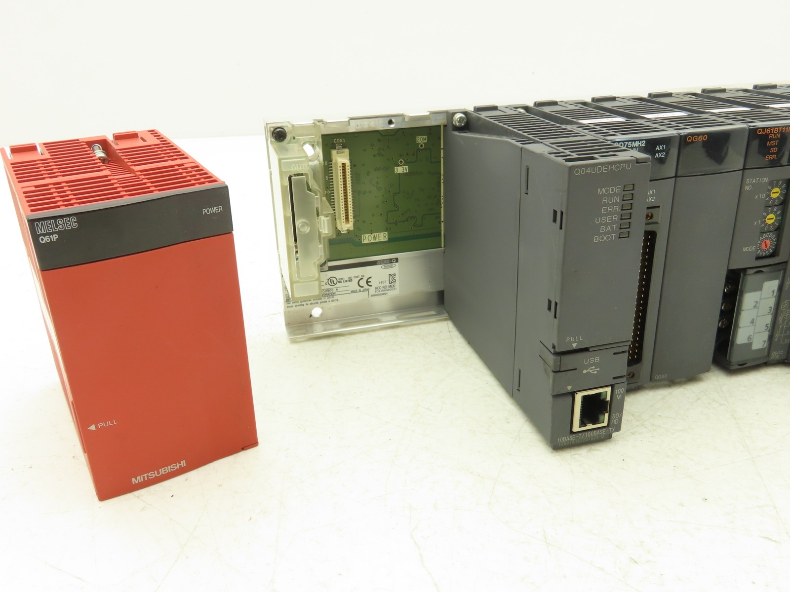 Mitsubishi Q04UDEHCPU Melsec PLC Backplane Rack Power Supply CPU 12 Slot Q312B