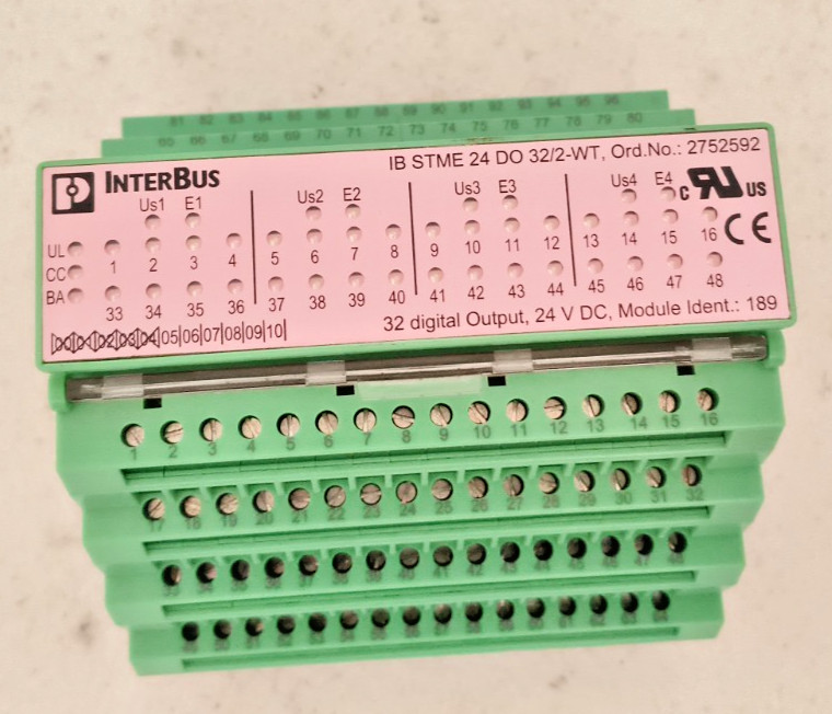 PHOENIX CONTACT 2752482 DIGITAL OUTPUT INTERBUS IBST24 DO32/2-WT 24 VDC NEW