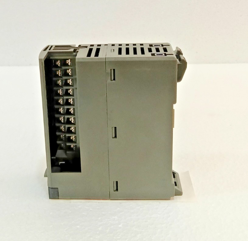 *NEW IN BOX* Fuji Electric Digital Input Module NP1X1606-W