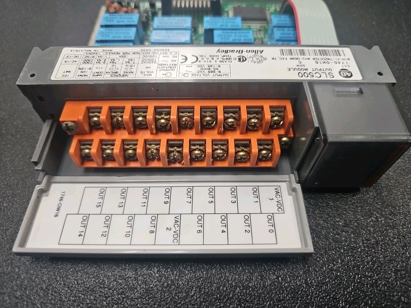 Allen-Bradley 1746-OW16 Series C Output Module 5-265VAC 50/60Hz – 011