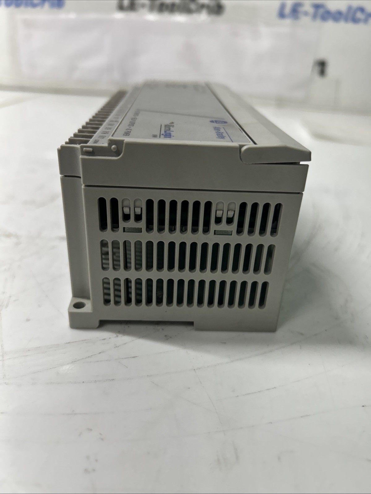 ALLEN-BRADLEY 1761-L32BWA MICROLOGIX 1000 PLC MODULE SER. E FRN-1.0 U-720