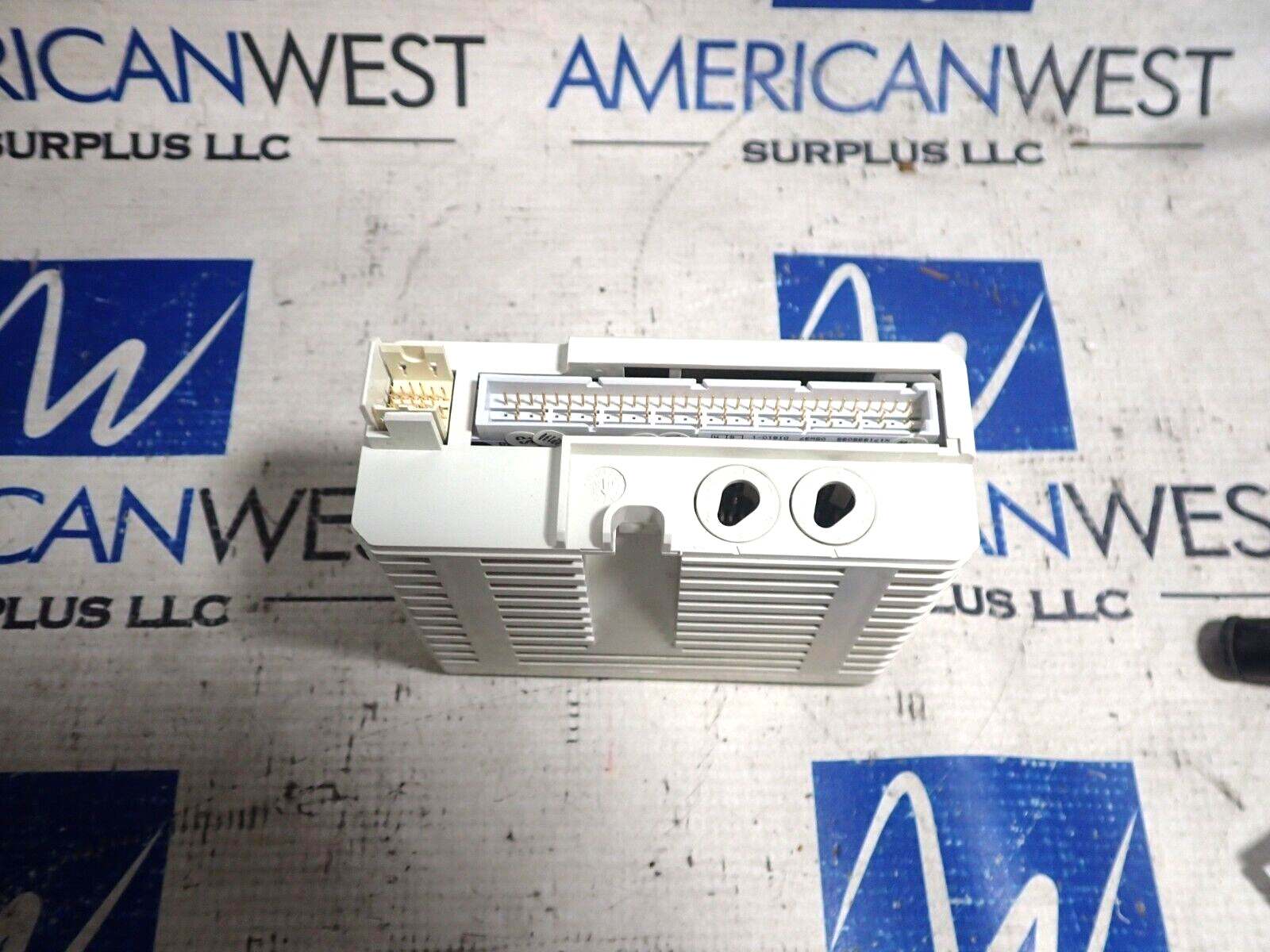 ABB 3BSE008508R1 Input Module DI810 24V