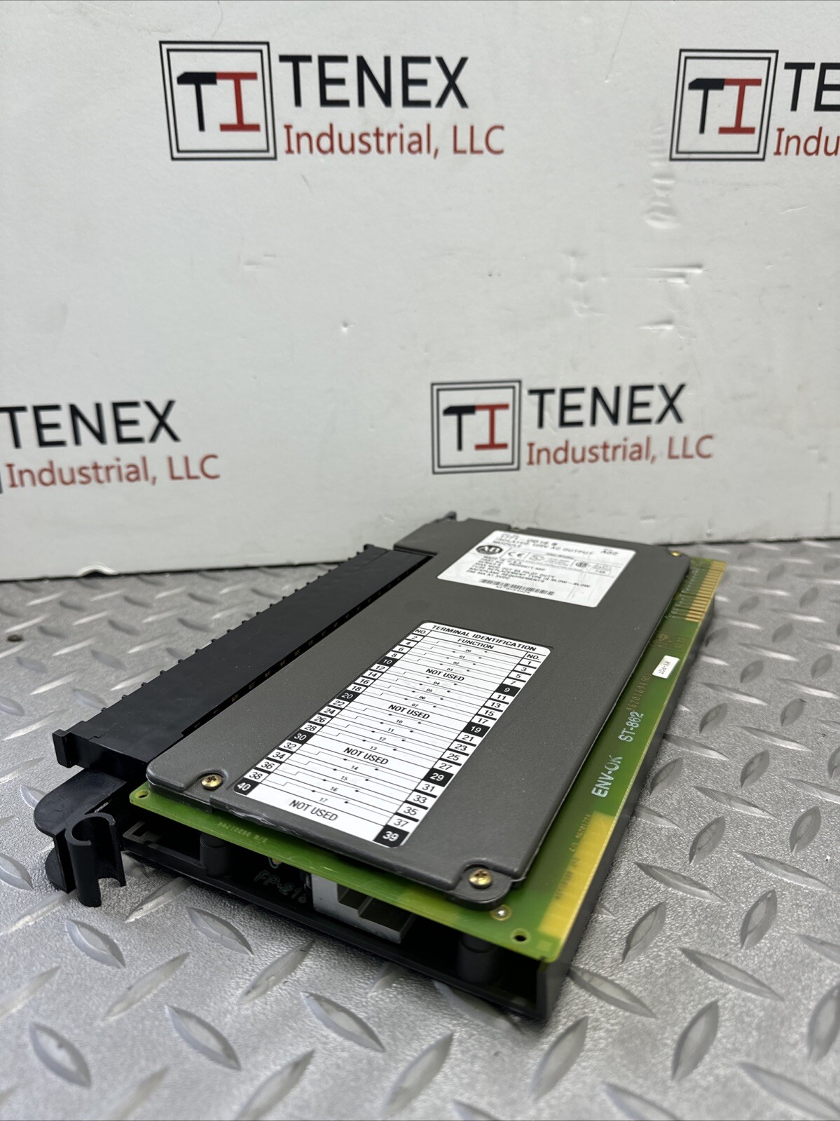 Allen Bradley 1771-0D16 B ISOLATED 120V AC OUTPUT MODULE REV. A02