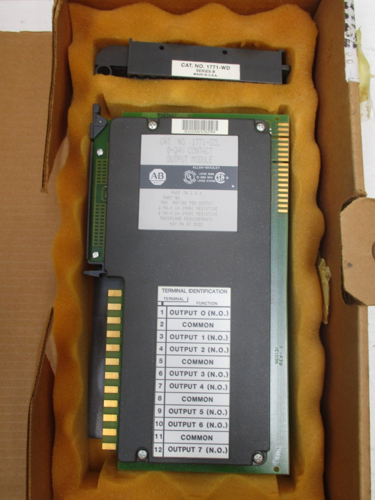 NEW Allen Bradley 1771-OZL 0-24V Contact Output Module 1771-0ZL
