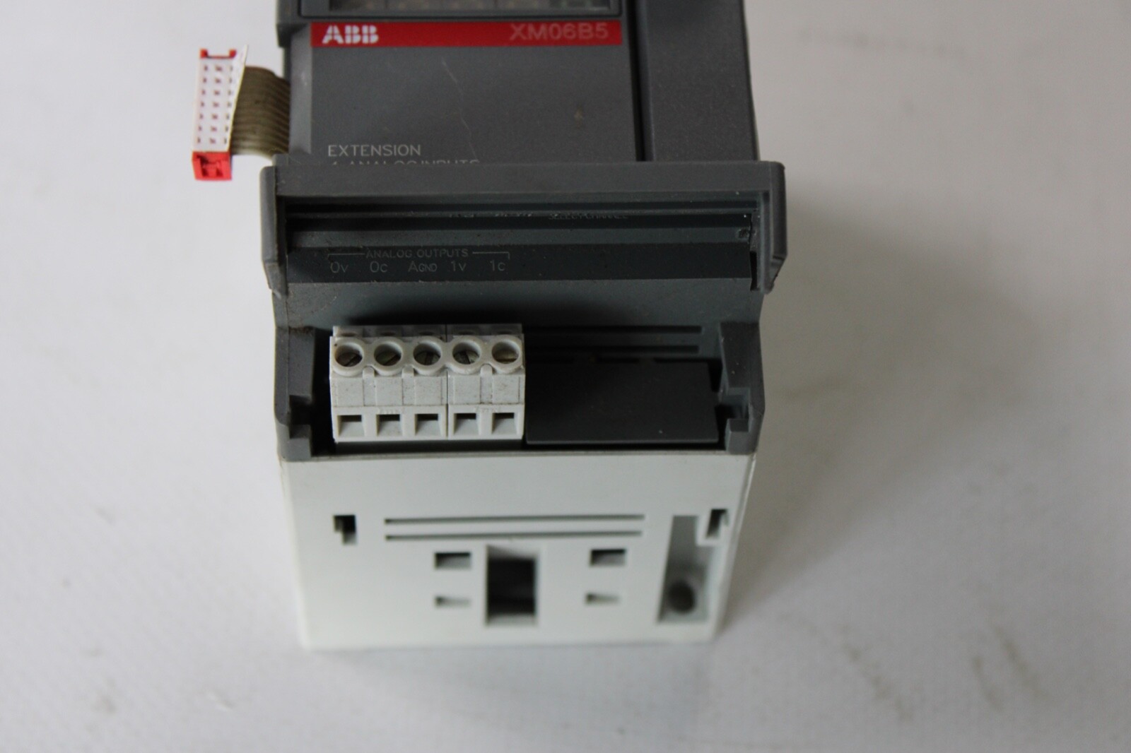 ABB XM06B5 ANALOG INPUT OUTPUT EXTENSION MODULE 1SBP260103R1001