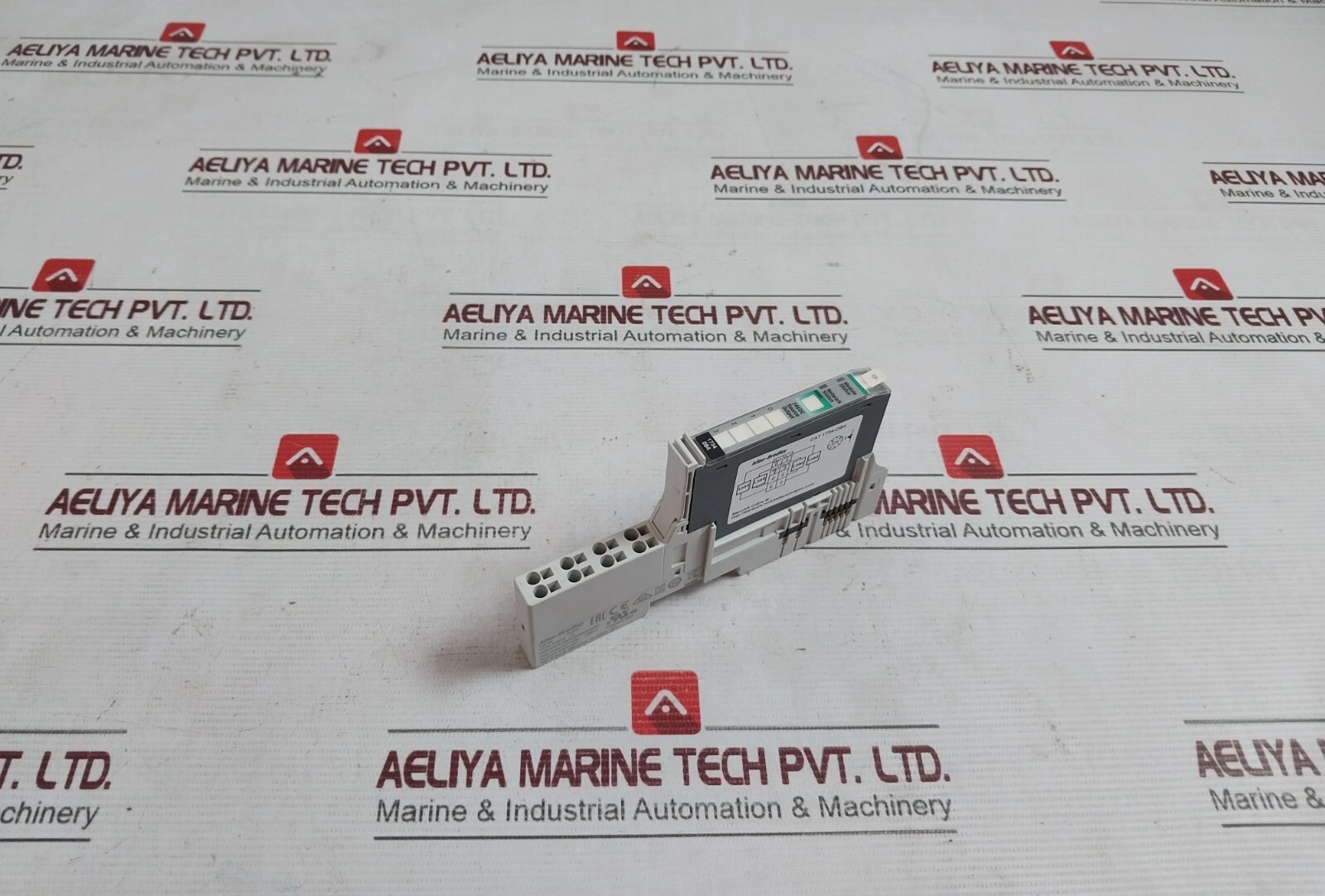 ALLEN-BRADLEY 1734-OB4 Digital Output Module 5VDC 75MA 24VDC 1A/24VA