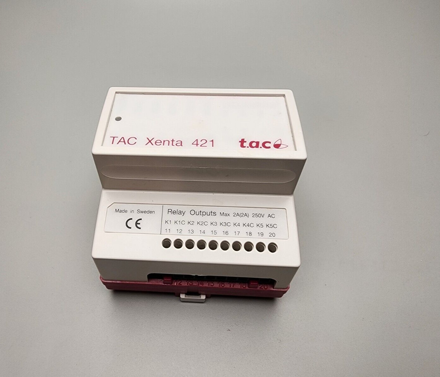 TAC Xenta 421 with base, Digital Input and Output Module, 0-073-0241-1