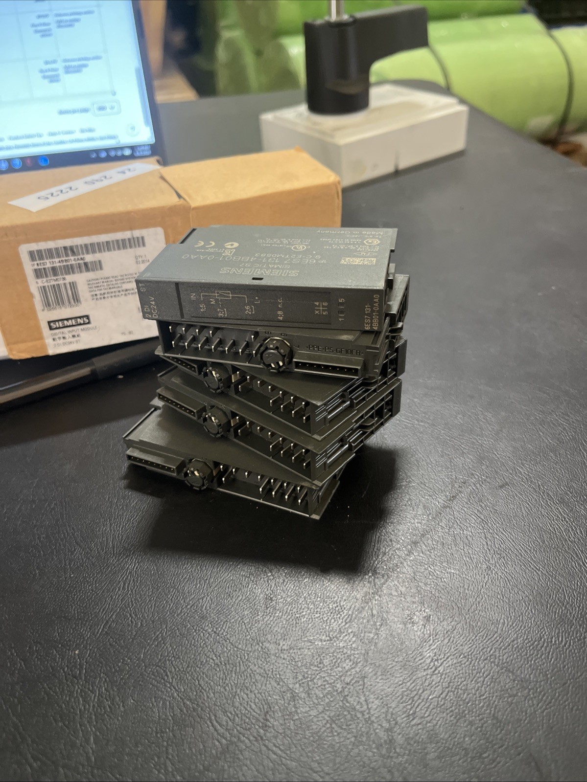 SIEMENS 6ES7131-4BB01-0AA0 DIGITAL INPUT MODULE (5 In Each Box)