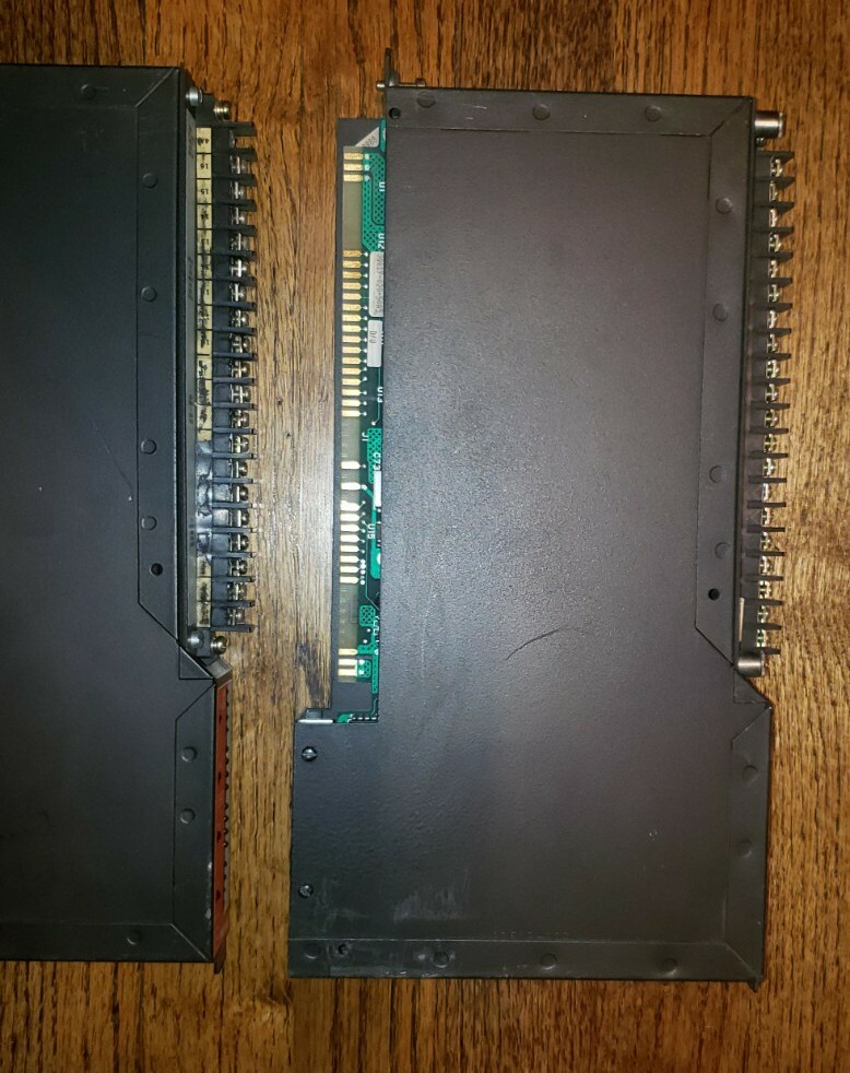 2 SQUARE D 8030 ROM-221 SY/MAX OUTPUT MODULE SERIES E1 & F1