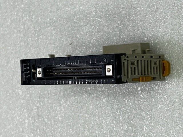 Omron CJ1W-ID231 DC Digital Input Unit Module Used