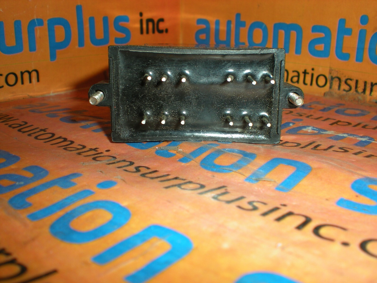 GORDOS OAC-5Q RELAY MODULE OUTPUT: 140VAC 3A 60Hz INPUT: 4-8VDC QUANTITY!! WOW!!