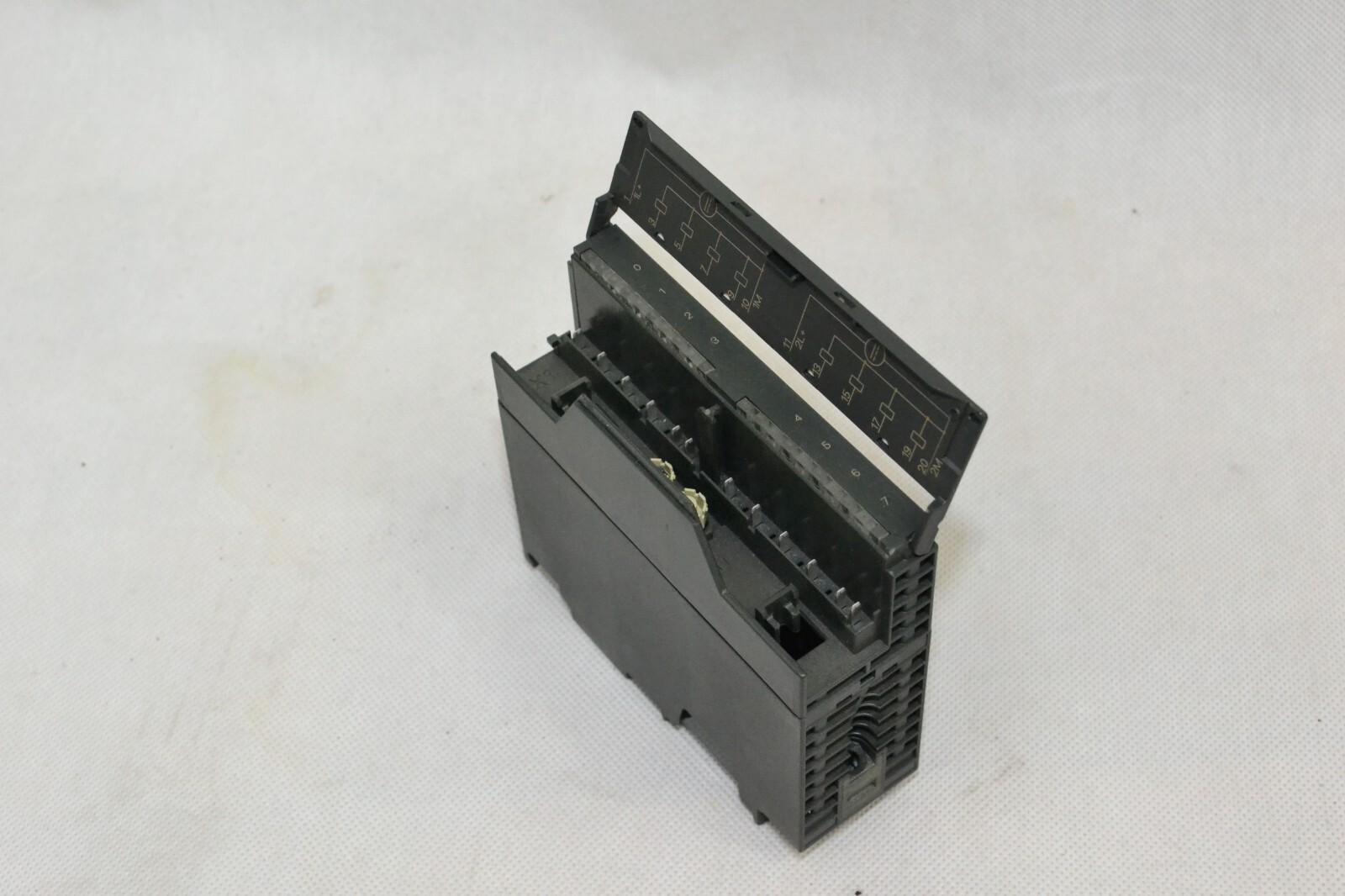 Siemens 6ES7 322-1BF01-0AA0 SM 322 Simatic Digital output card SM322