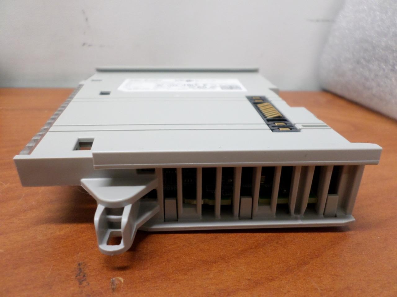 Allen-Bradley Compact 5000 Analog Input Module 5069-IF8 184188 (TB not included)
