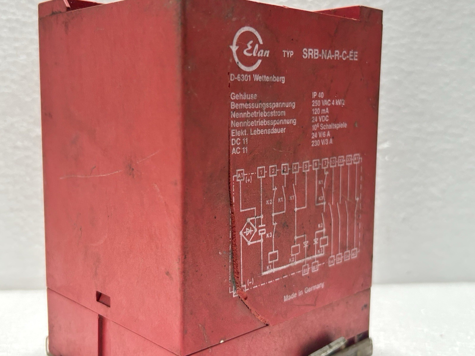FOR PARTS OR NOT WORKING SCHMERSAL ELAN SRB-NA-R-C.EE (DAMAGE)