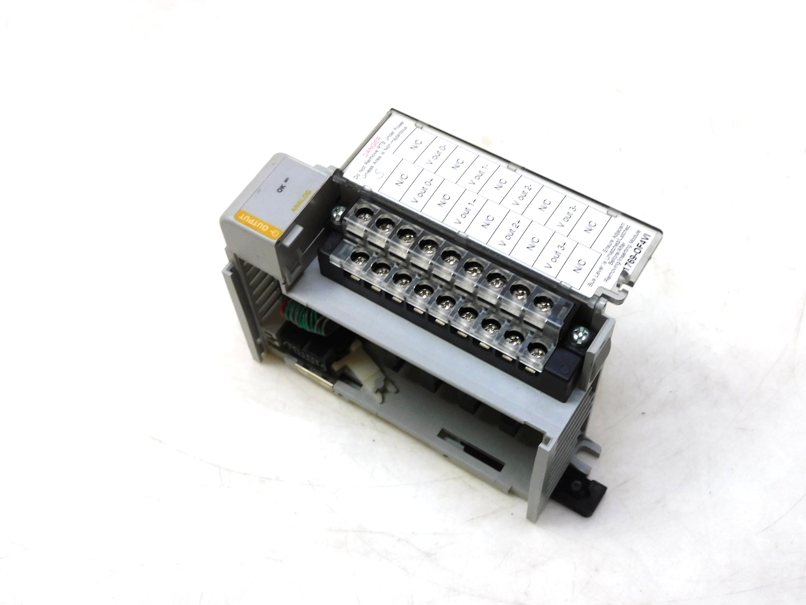 Allen Bradley 1769-0F4VI Compact I/O 4CH Voltage Output Module FW 1.2 1769-OF4VI