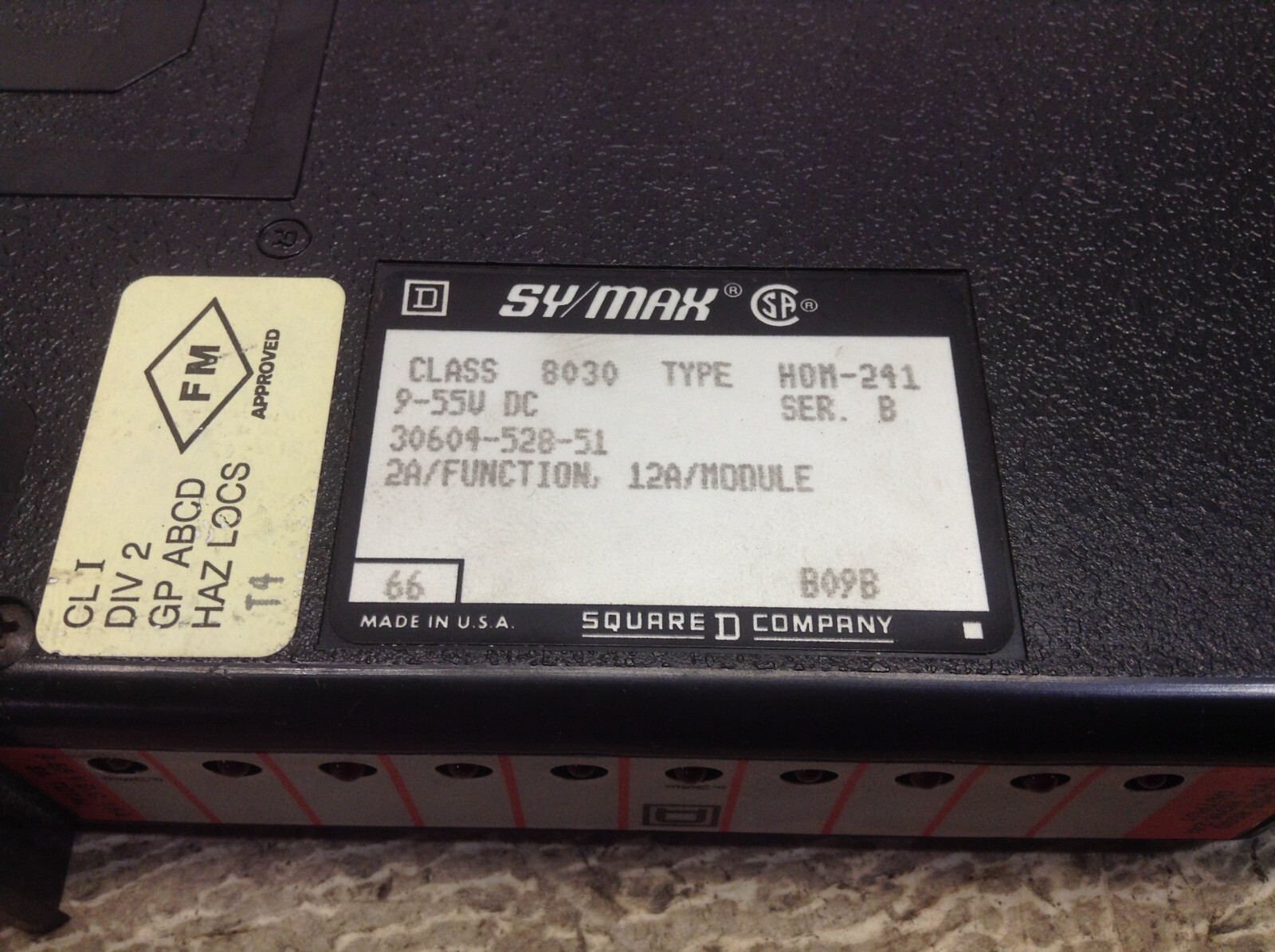Square D Sy/Max 8030 HOM-241 Output Module 120 VAC Ser. B H0M-241 SyMax (OK)