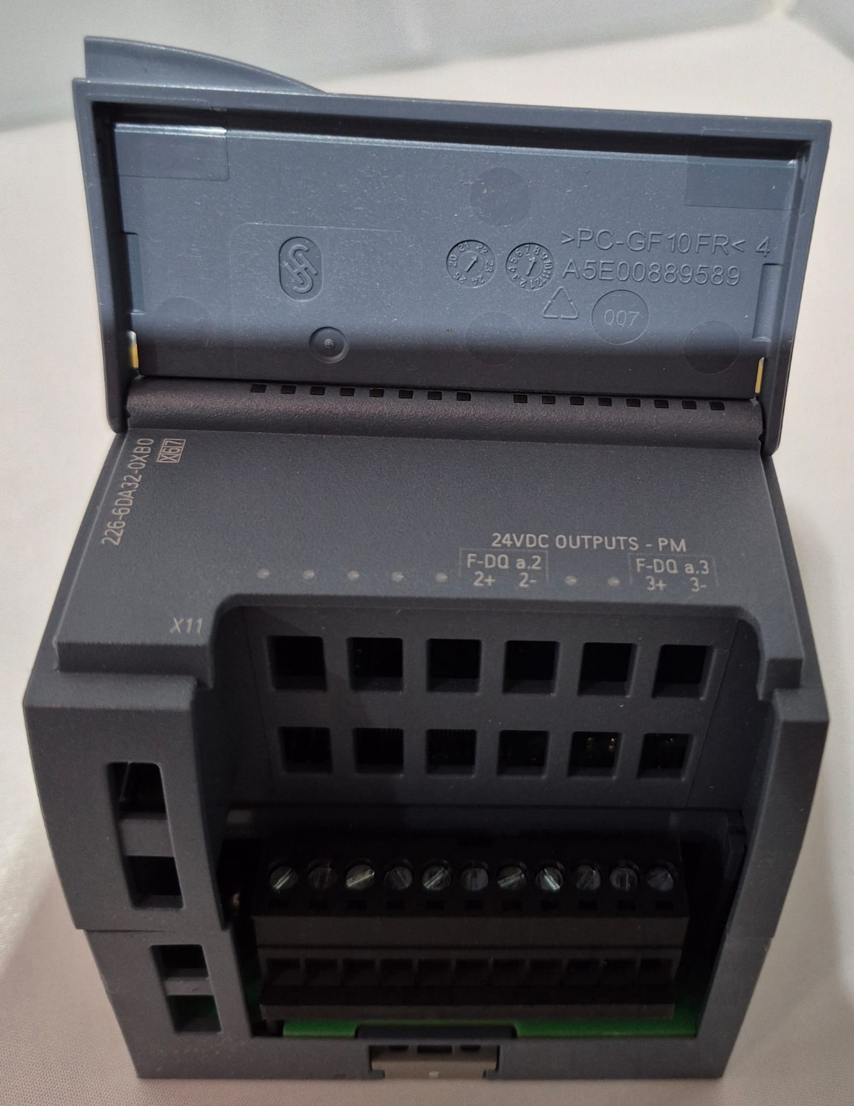 Siemens SIMATIC S7-1200 SM1226F Safety Digital Output Module 6ES7226-6DA32-0XB0