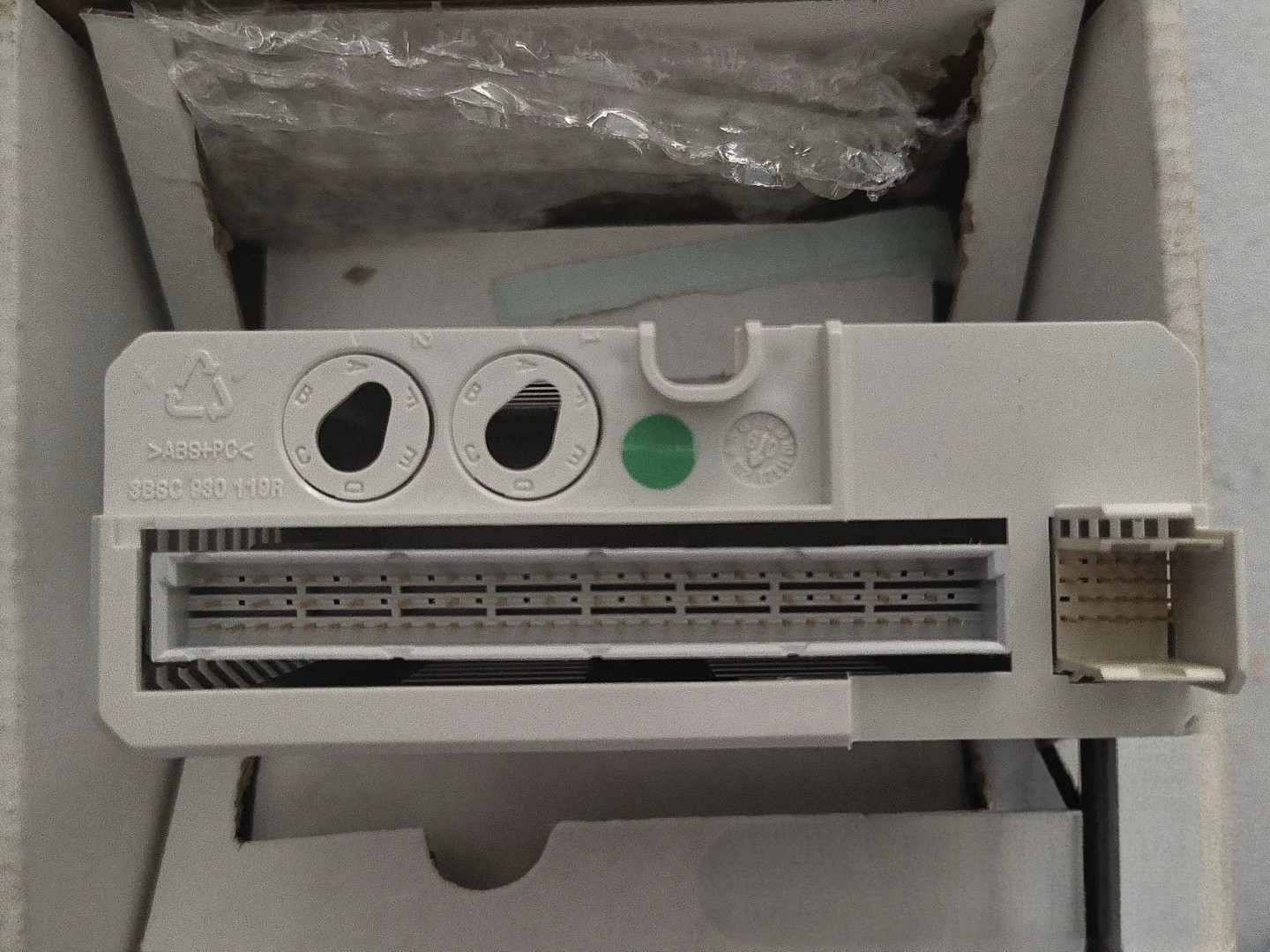 ABB 3BSE008508R1 PR: G DI810 Digital Input Module Termination Unit 24V 16ch