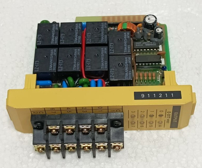 KOYO KOSTAC PROGRAMMABLE CONTROLLER E-01T-4157 RELAY OUTPUT NEW FAST SHIPPING