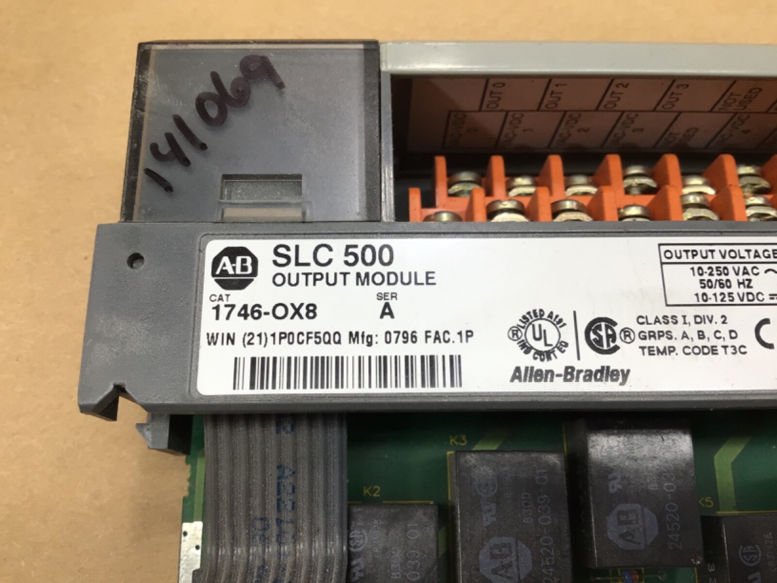 Allen Bradley 1746-OX8 Isolated Relay Ser A Output Module SLC 500 #4026X44IAC