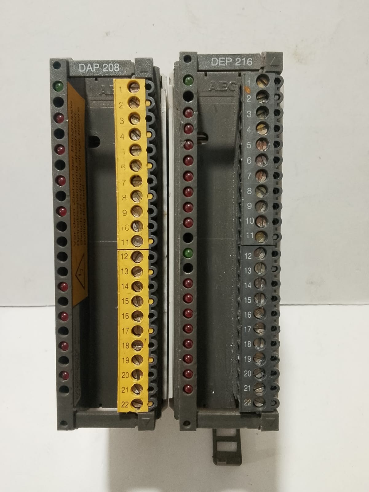 SCHNEIDER AUTOMATION DAP208/AS-BDAP-208+ DEP216/AS-BDEP-216 (INPUT/OUTPUT) MODUL