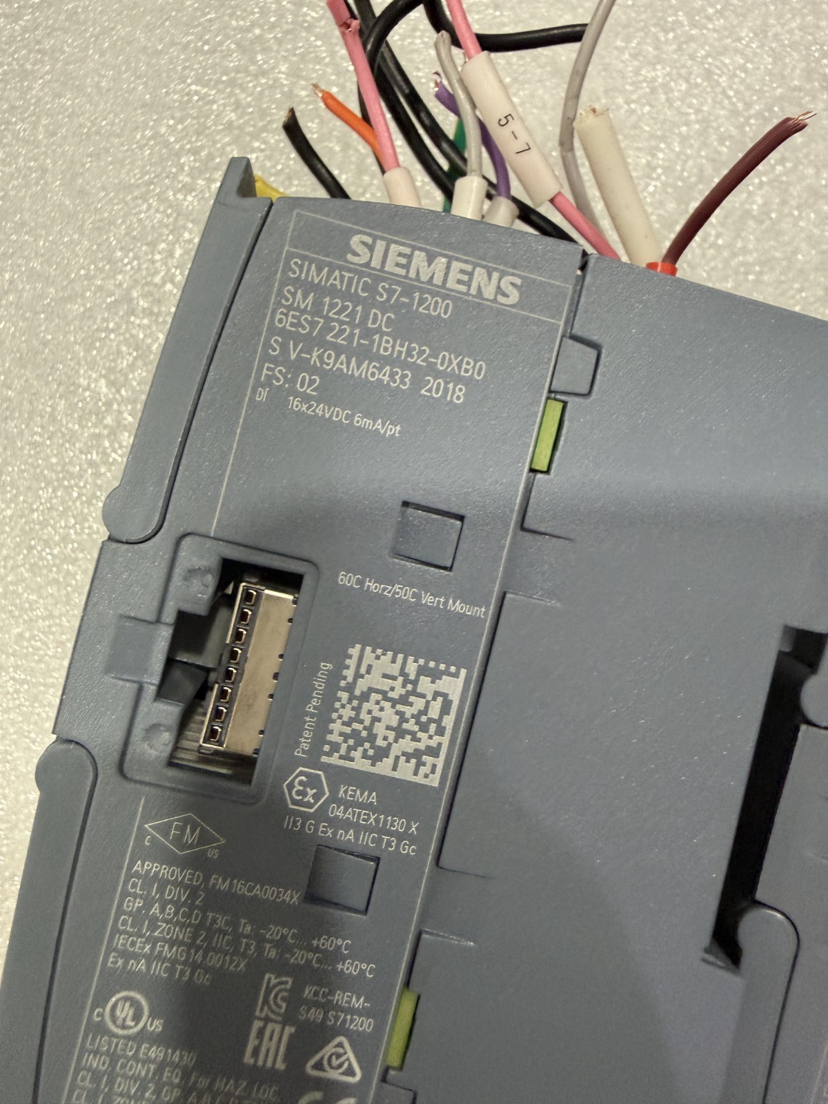 Siemens 6ES7 221-1BH32-0XB0 SIMATIC S7-1200 Digital Input Module DI 16x24VDC