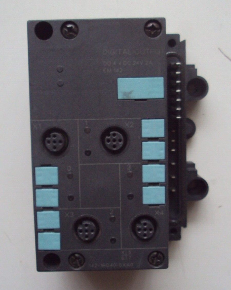 SIEMENS P/N: 6ES7142-1BD40-0XA0 PLC MODULE 24VDC 2A 5 POLE 4 OUTPUTS ET 200X