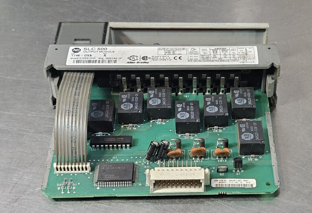 Allen Bradley 1746-0X8 SerA SLC500 Output Module (BIN733)