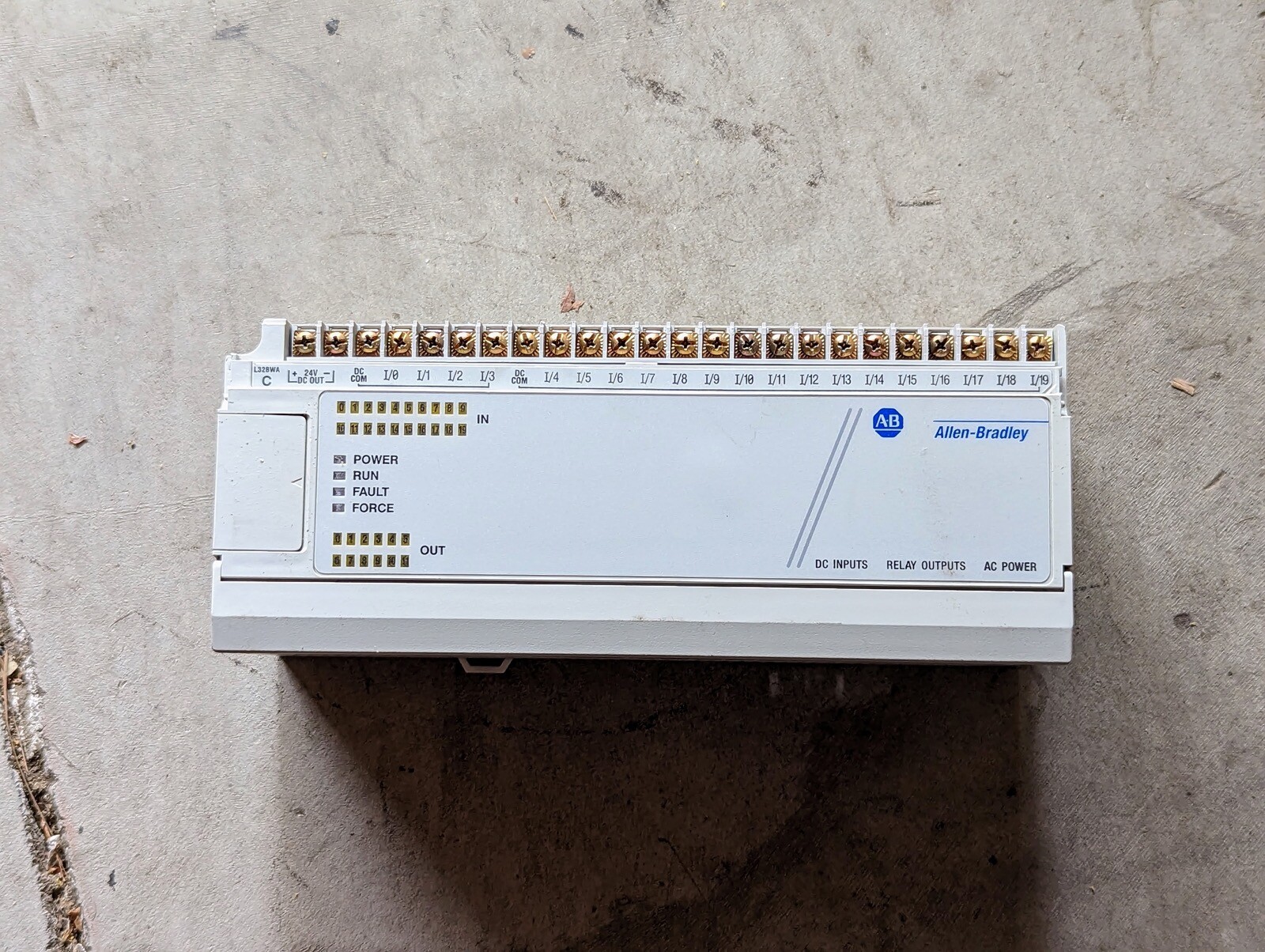 Allen-Bradley 1761-L32BWA Series A MicroLogix 1000 Controller – No Box – Used